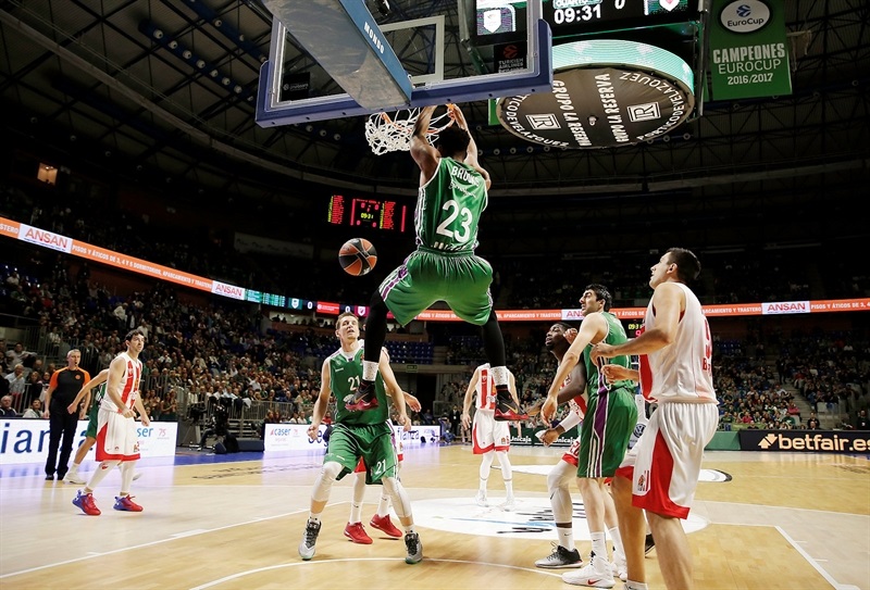 ХАОТИЧНА ИГРА ЦРВЕНО-БЕЛИХ У МАЛАГИ: Звезда губи корак